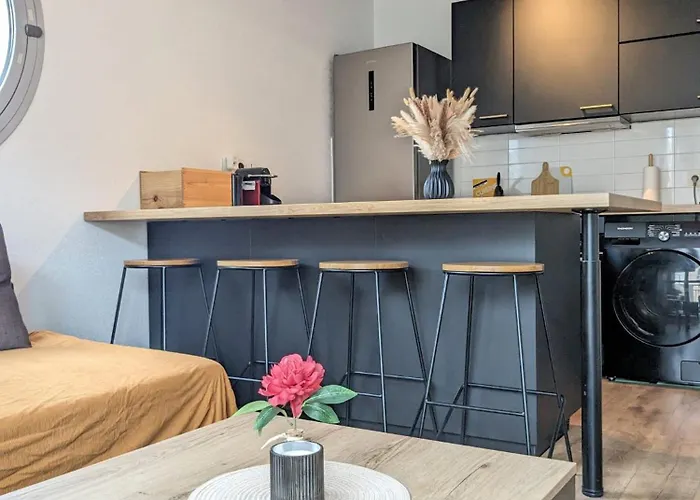 Le Clairvaux - Proche Centre Avec 1 Place En Parking Souterrain アパート ディジョン