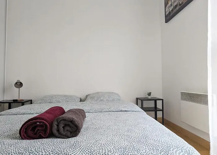 Le Clairvaux - Proche Centre Avec 1 Place En Parking Souterrain * Dijon